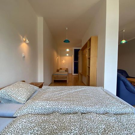 Apartman Majak U Zermanicke Prehrady Pitrov Exteriör bild