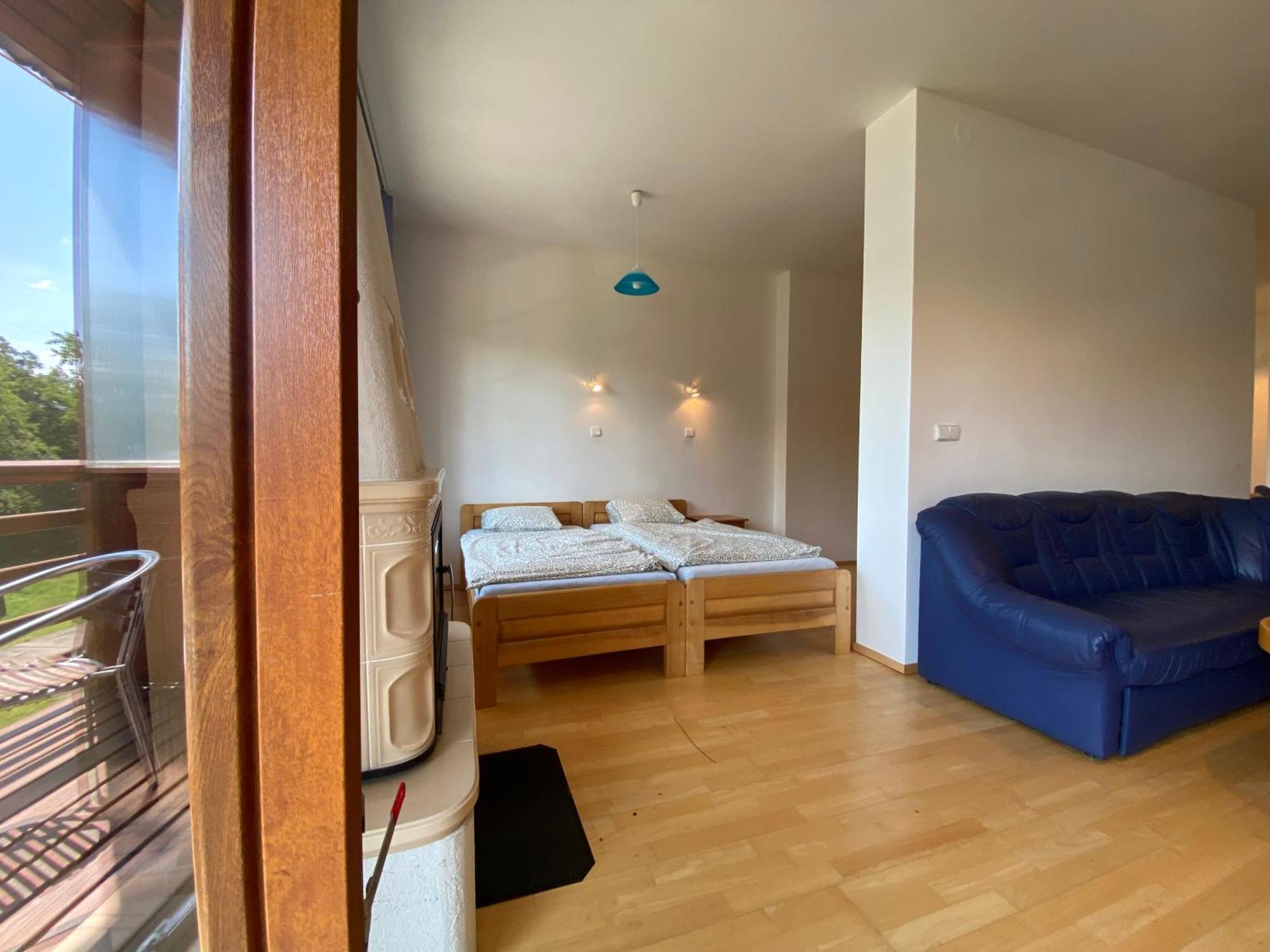 Apartman Majak U Zermanicke Prehrady Pitrov Exteriör bild