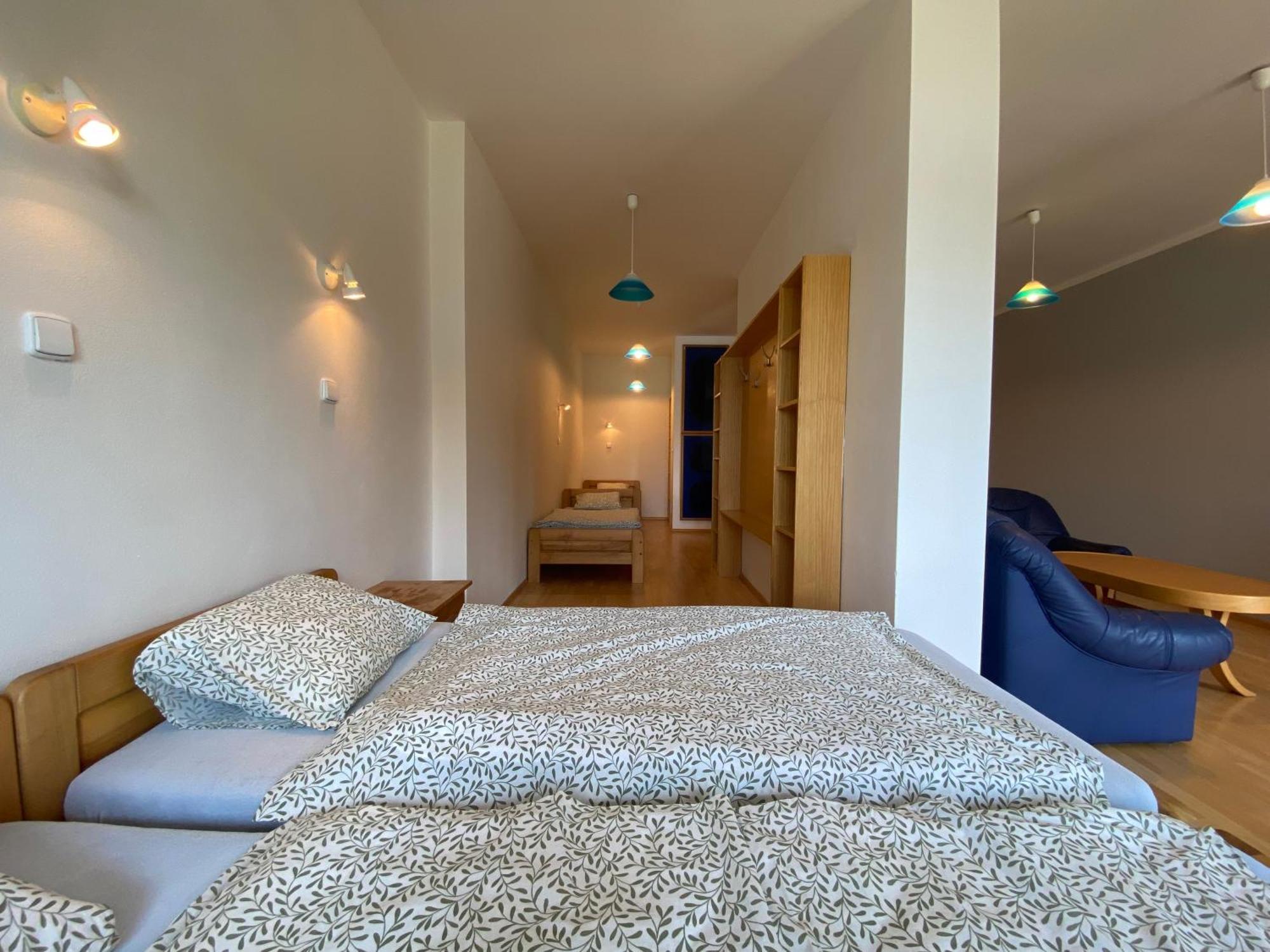 Apartman Majak U Zermanicke Prehrady Pitrov Exteriör bild