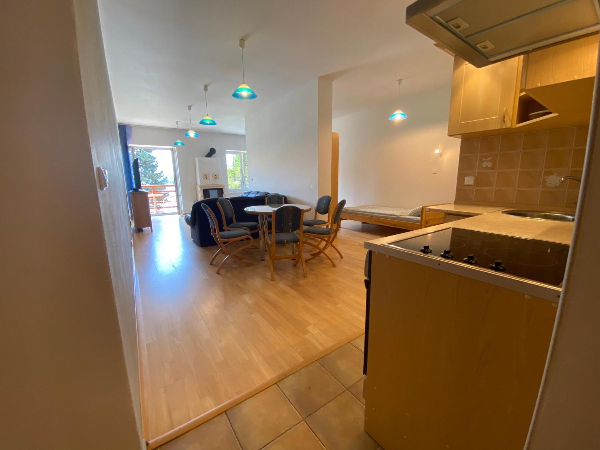 Apartman Majak U Zermanicke Prehrady Pitrov Exteriör bild